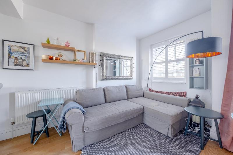 Spacious 2 Bedroom Flat in Clapham With Balcony — отель в Лондоне, Соединенное Королевство