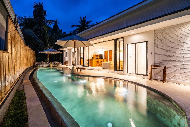 Villa Mayou by BaliSuperHost — отель в Убуде, Индонезия