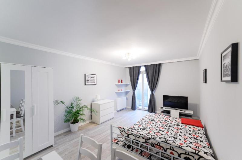 Apartament Grojecka Korotynskiego — отель в Варшаве, Польша