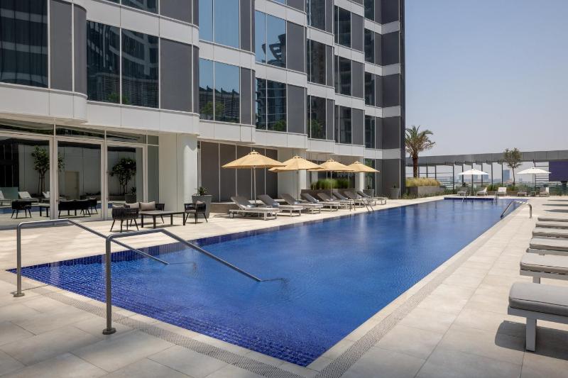 Holiday Inn Dubai Business Bay, an IHG Hotel — комфортный отель в Дубае