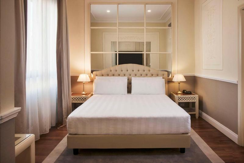 Цены на Radisson Blu GHR Rome в Риме