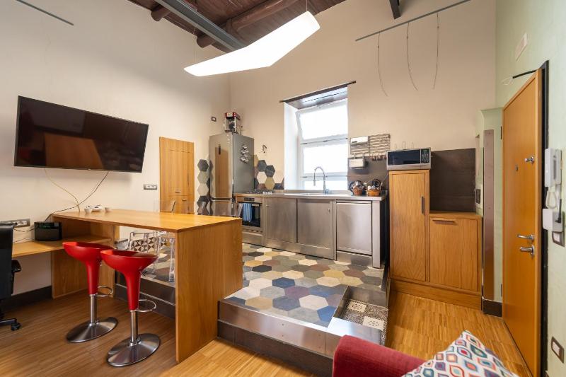 Цены на Prosper House в Неаполе