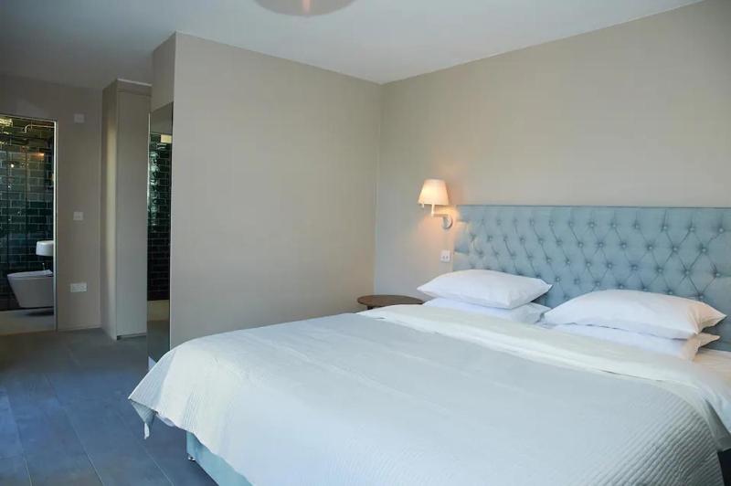 Цены на Stunning 3-bed flat in Camden в Лондоне