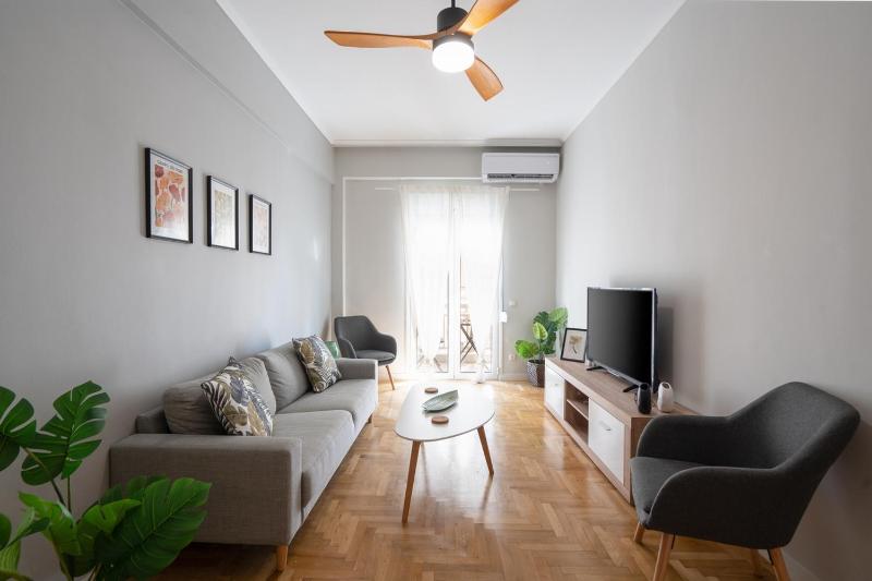 LIV - Contemporary apartment in Athens — отзывы гостей и цены