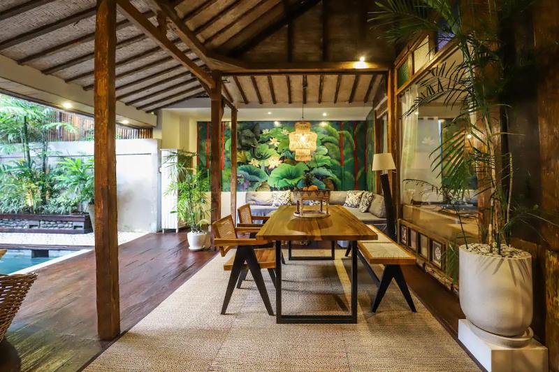 Nicely-decorated Compact Villa with Plunge Pool — отель с удобствами в Убуде