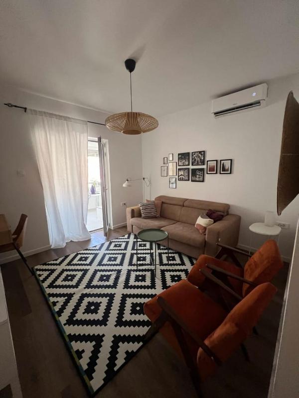 Lamada One Bedroom Apartment — забронировать отель в Будва