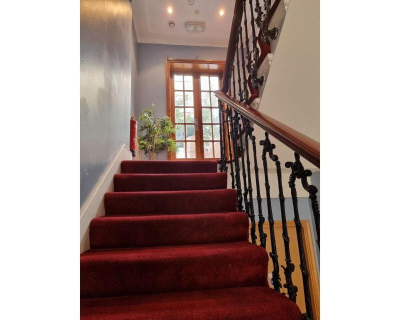 G3- Great Studio for 2 with Patio near Hyde Park — отель с удобствами в Лондоне