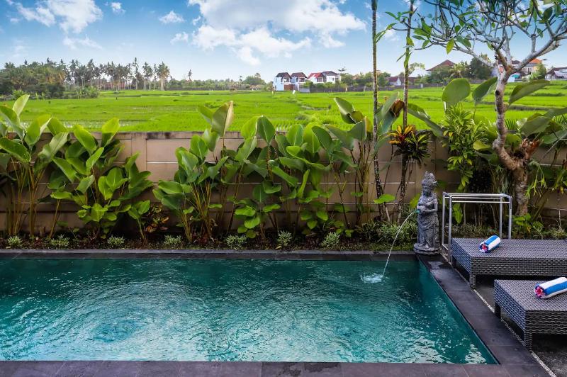 Rice View Villa - inhale Ubud air and unique vibe — отель с удобствами в Убуде