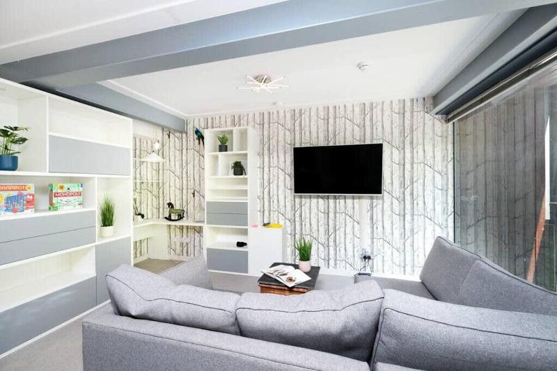 Chic City Living in Stratford a Cozy 2BR Flat — отзывы гостей и цены