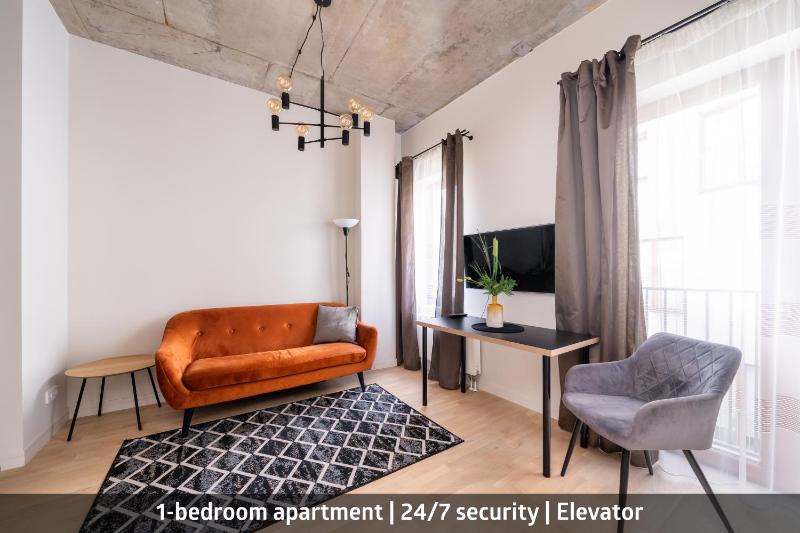 Cosy Old Town flat in a modern secured apt. block — отель с удобствами в риге