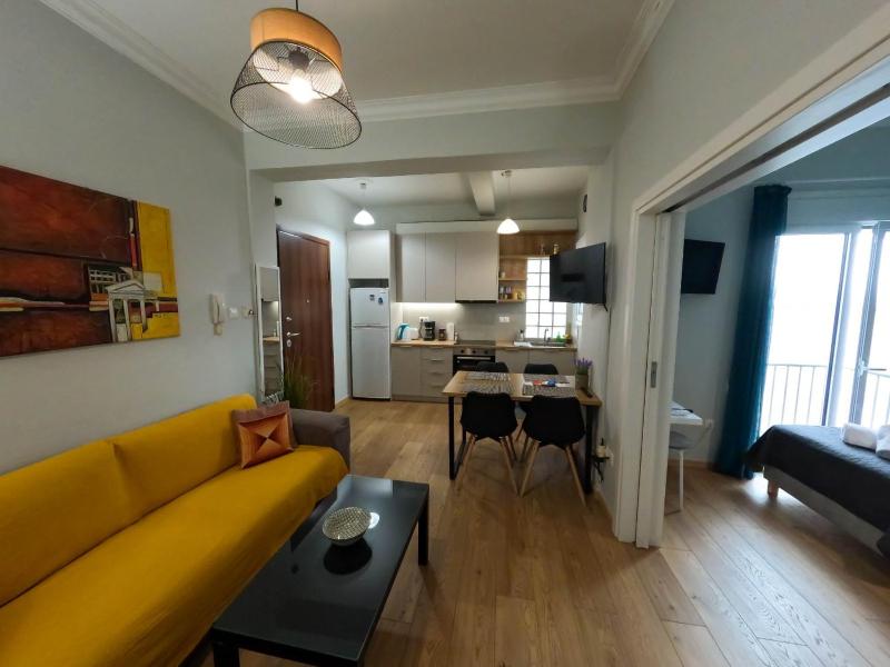 Comfortable apt, next to Archeological museum! — отель с удобствами в Афины