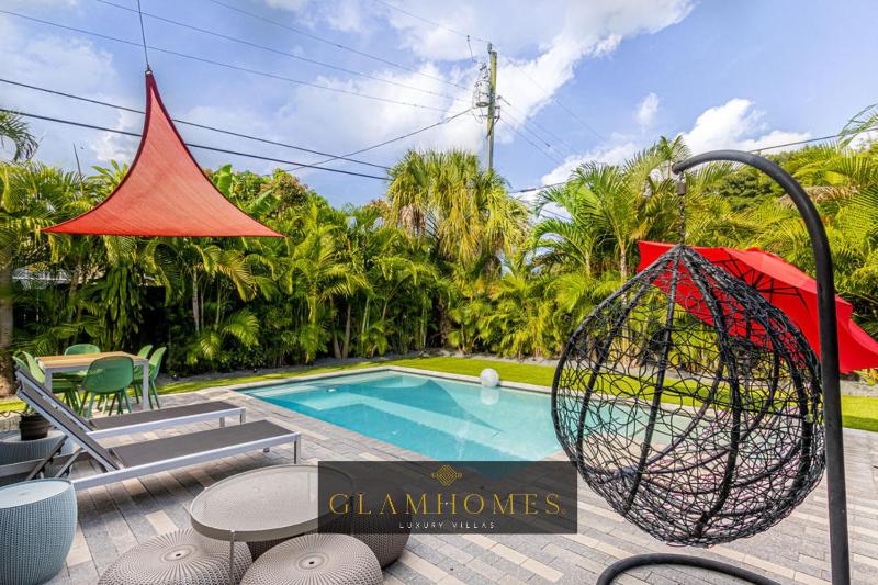 Vibrant Villa w Modern Design Mini Golf Pool — отель с удобствами в Майами