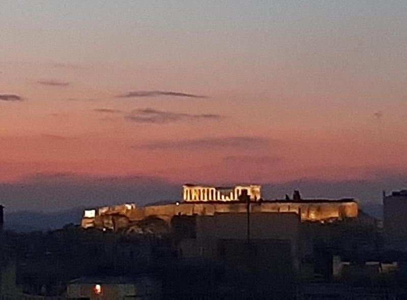 Athens Christina's Acropolis Apartment — отель с удобствами в Афины