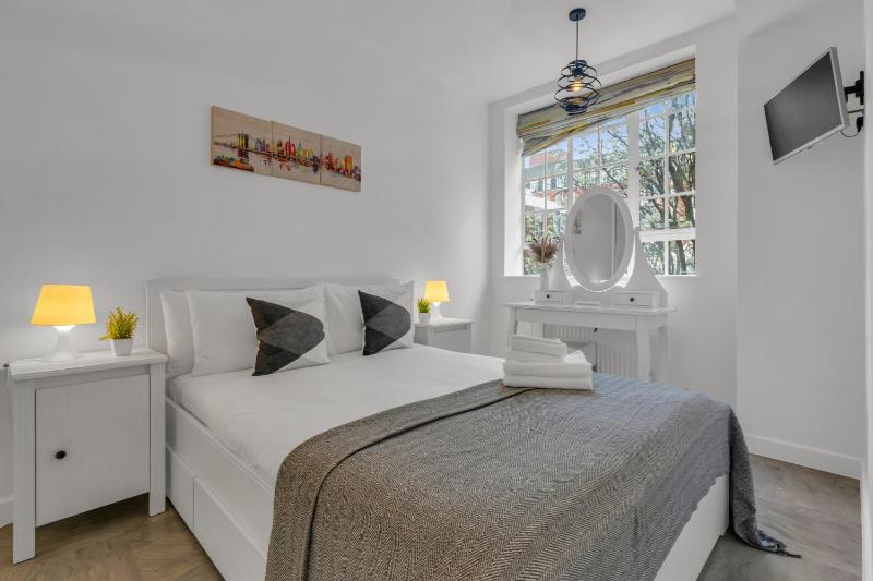 Modern One Bed Serviced Apartment in Chelsea — отель в Лондоне, Соединенное Королевство