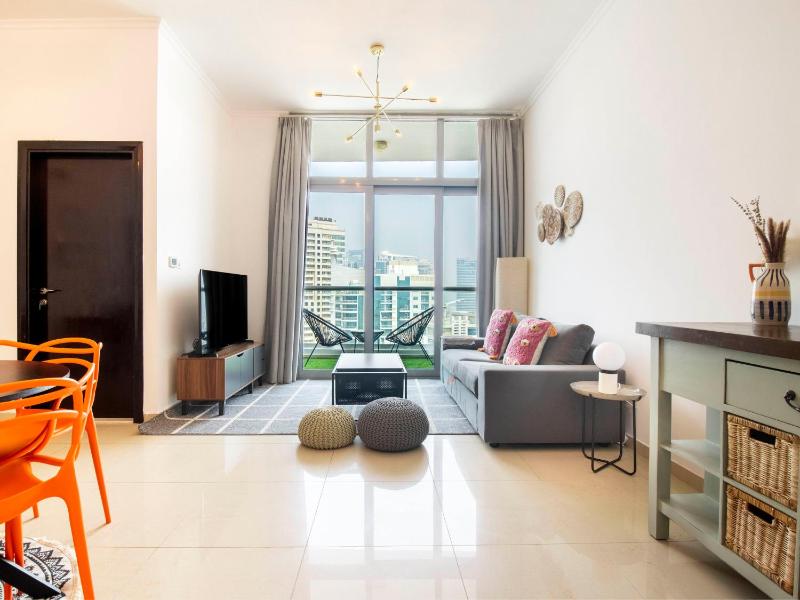 Cozy 1 BR in Dubai Marina — отель с удобствами в Дубае