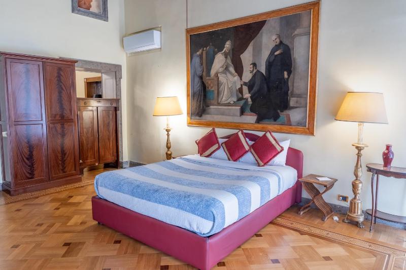 Suites Rome — отель с удобствами в Риме