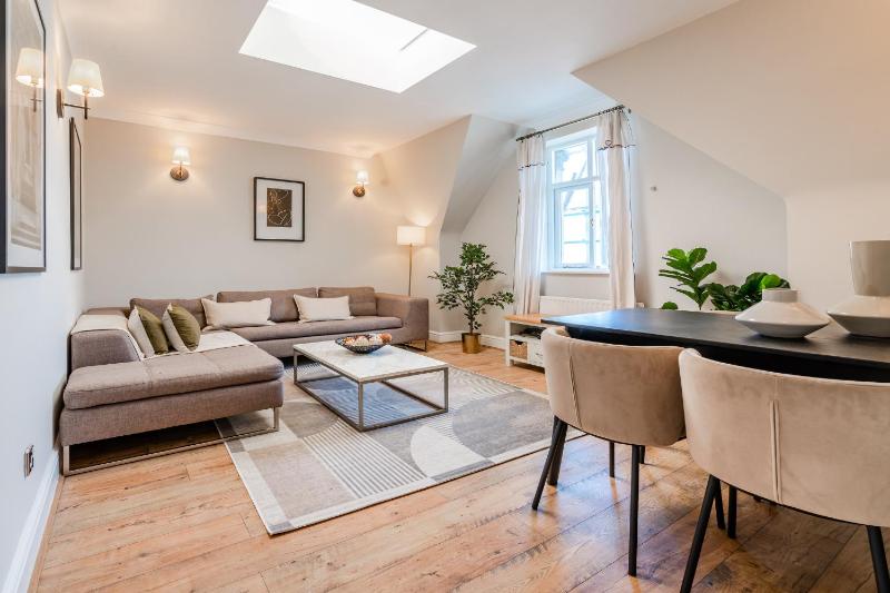 Цены на Be London - The Mayfair Apartments в Лондоне