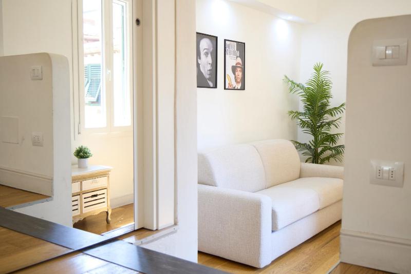Цены на [Ognissanti] Excelsior Apartment в Флоренции