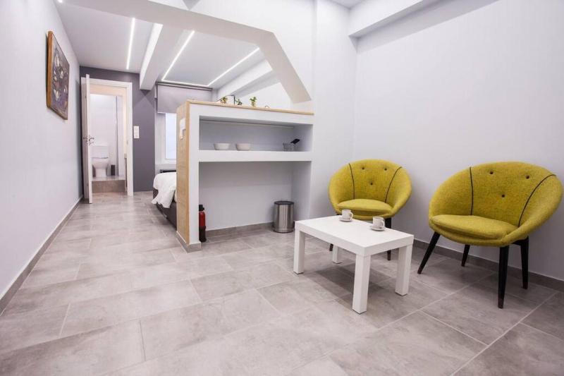 Exclusive New Modern Apartment at Syntagma Square — отель с удобствами в Афины