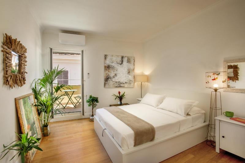 Spanish Step Rooftop Boutique Apartment Rome — забронировать отель в Риме