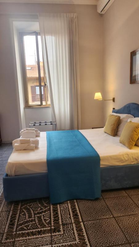 Цены на Vatican Stairs luxury apartment в Риме