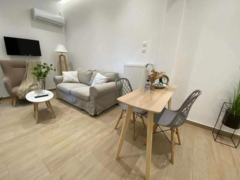 Цены на Home sweet Home -AT033 в Афины
