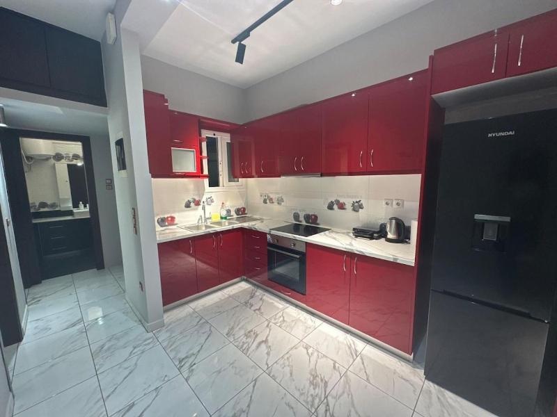 Red Roses Apartment - AT083 — забронировать отель в Афины