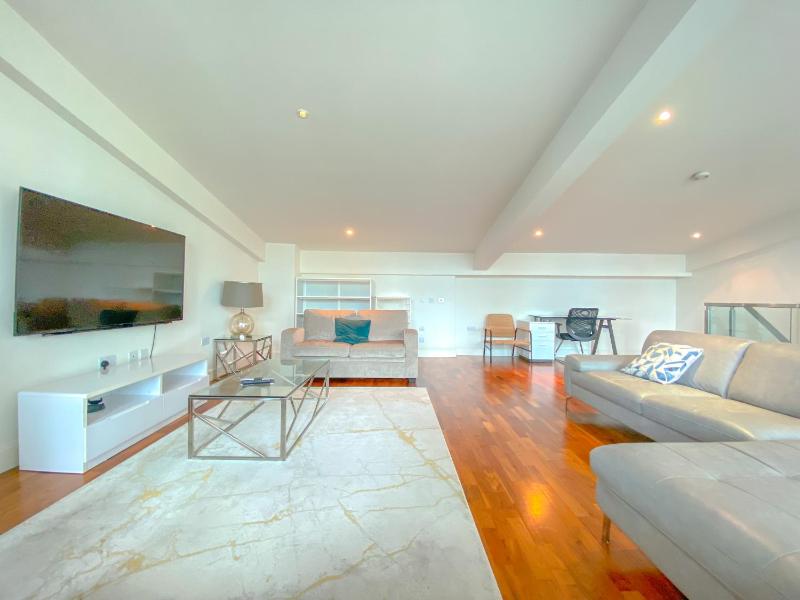 Horizon Canary Wharf Apartments — отель с удобствами в Лондоне