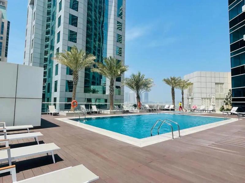 Silk Valley - Furnished Studio Close To Beach — забронировать отель в Дубае