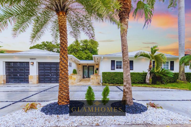 Lakefront Villa and Paddle Board TGH — комфортный отель в Майами