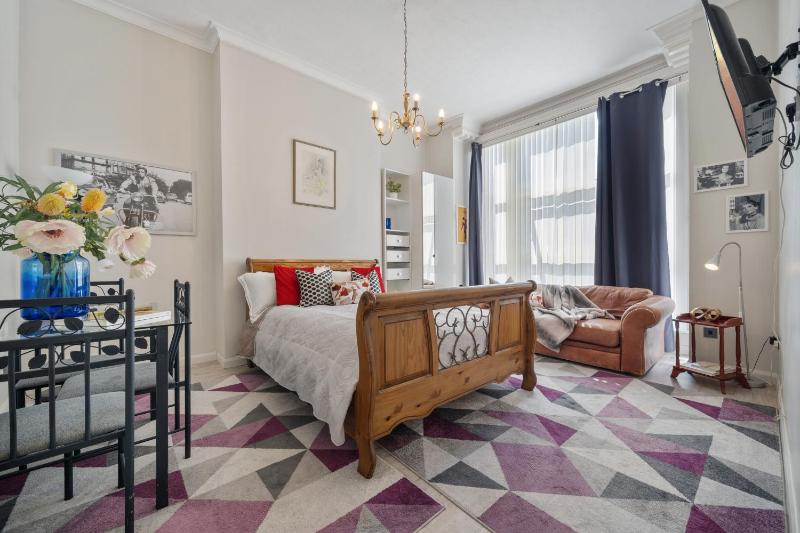 Modern Studio Apartment — отель в Лондоне, Соединенное Королевство