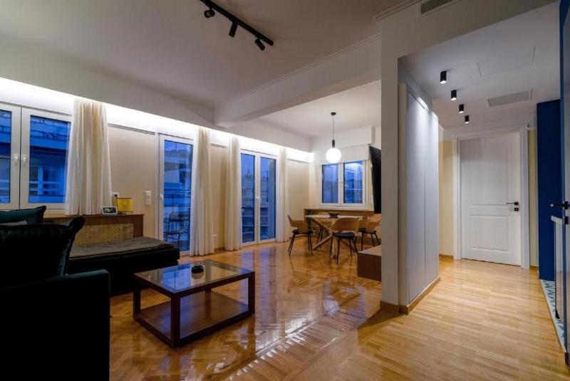 Цены на Smart Apartment next to Exarcheia Square, Peridot - Homes в Афины