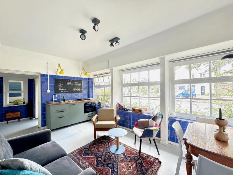 Цены на Apartment in former Bathhouse. Free Parking в Амстердаме