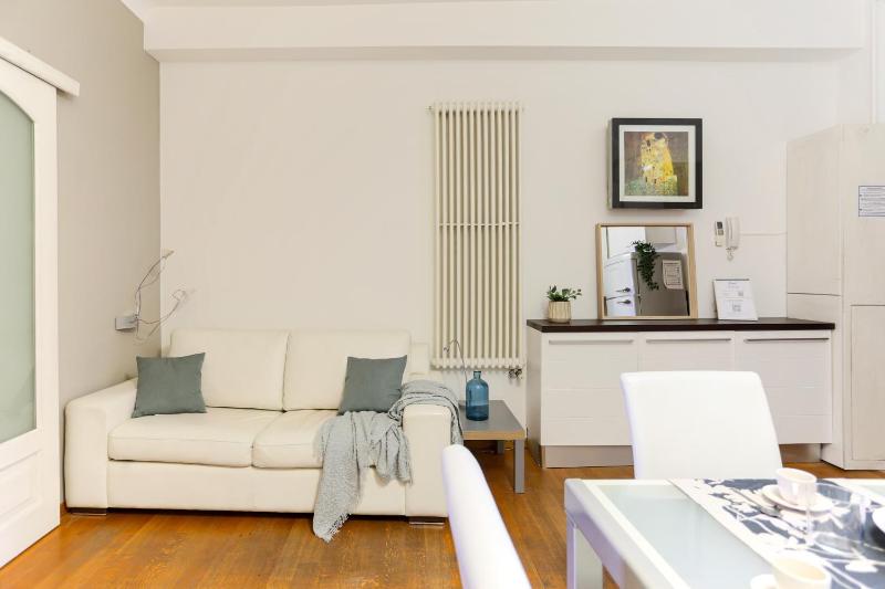 Цены на The Best Rent - Apartment near Navigli в Милане