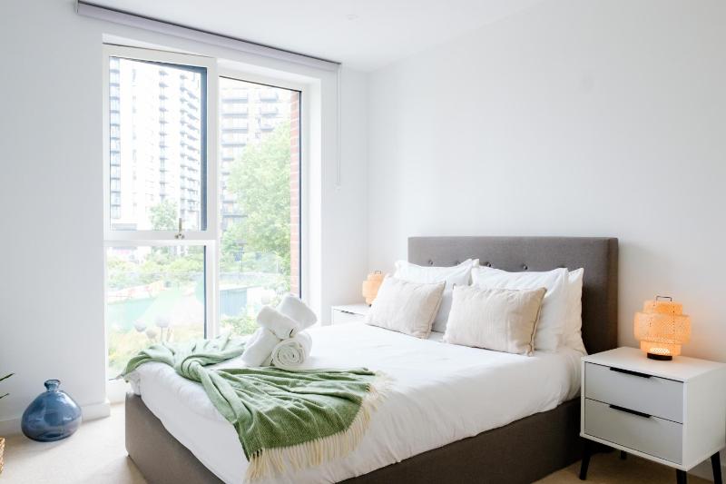 Luxury 2-Bed Central Flat — забронировать отель в Лондоне