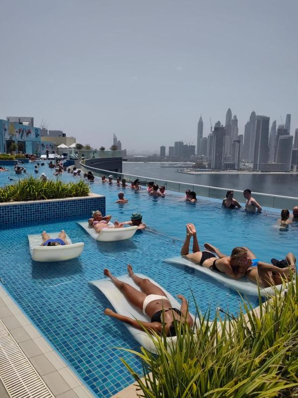 7 Palm Jumeirah — отель с удобствами в Дубае