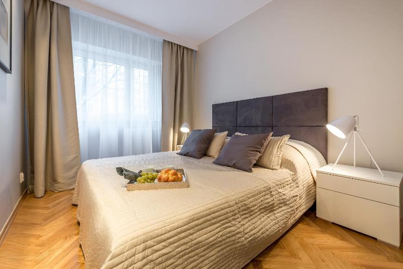 P&O Apartments Emilii Plater — отзывы гостей и цены