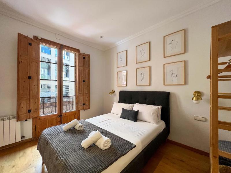 Stay U-nique Apartments Mistral II — отель с удобным расположением в Барселоне