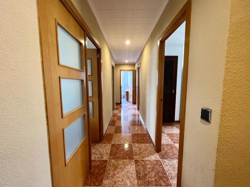 Bonito y grande apartamento cerca de la playa — отзывы гостей и цены