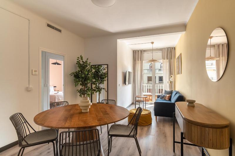 Stay U-nique Apartments Gaudi I — отель с удобным расположением в Барселоне