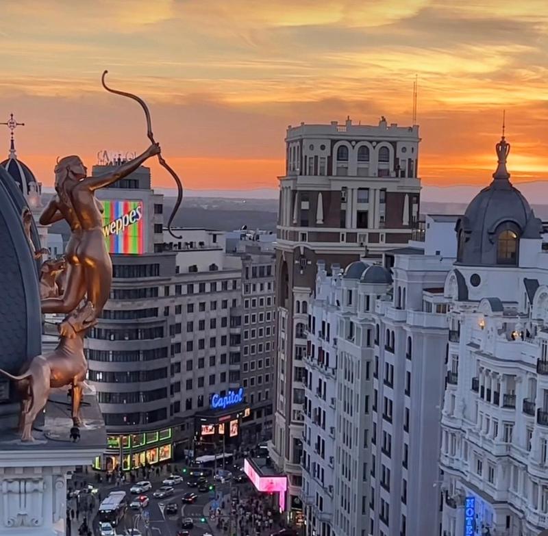 Studio Plaza Mayor La Latina AC Balcon Ascensor — отель с удобствами в Мадриде