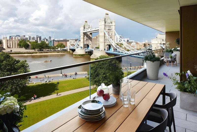 3 Million Pound Luxury Large Tower Bridge Direct Views Sleeps 6 — комфортный отель в Лондоне