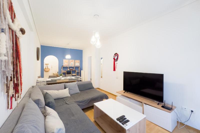 Urban Comfort Apt near Downtown — забронировать отель в Афины