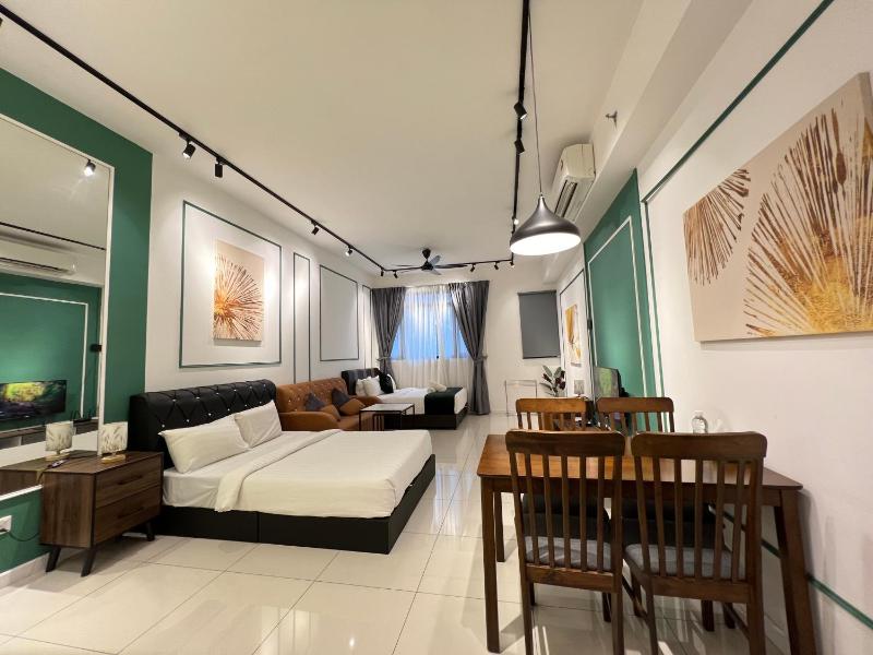 Chambers Residence KLCC By Purple Orchid — забронировать отель в Куала-Лумпуре