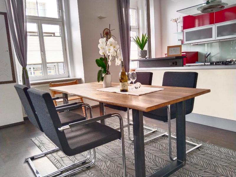 Grand Vienna City Center Apartment — отель с удобным расположением в вене