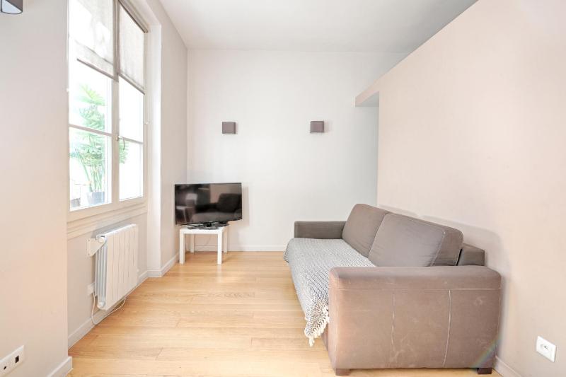 Heart of Saint Germain des Pres - Best location — отель в Париже, Франция