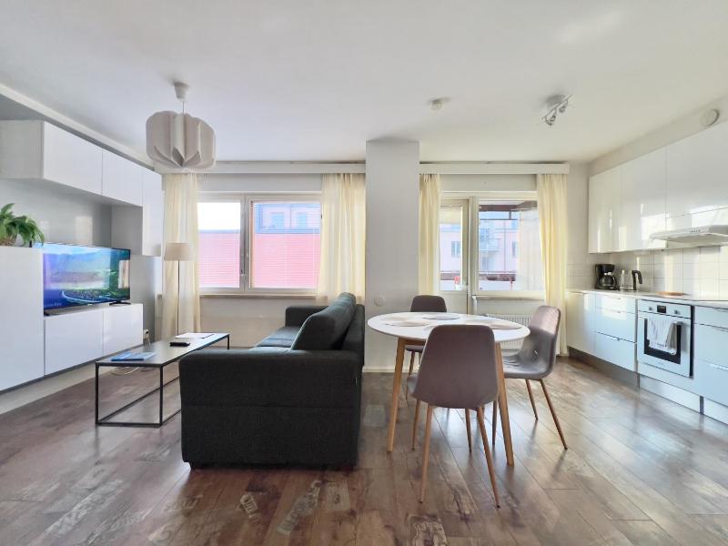 Fabulous Central Apartment Helsinki — забронировать отель в Хельсинки