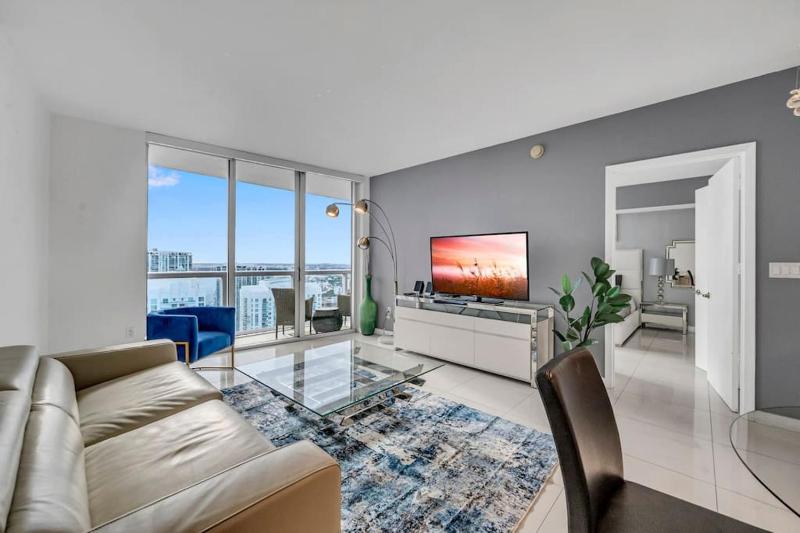 LUXURY 1BR CONDO W Icon Brickell-FREESPA — отель в Майами, Соединенные Штаты Америки
