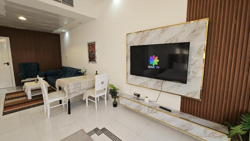 Dubais Hidden Gem, 3Bedroom Villa Private Pool — отель с удобным расположением в Дубае