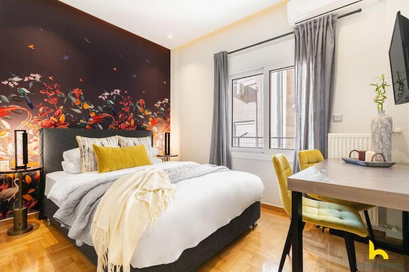 Dream Studio in Plaka near Syntagma & Acropolis! — отель с удобствами в Афины